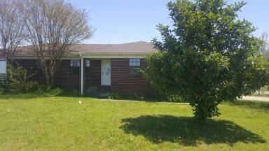 Main picture of 3913 Linwood Dr