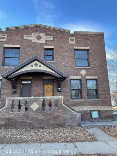 Main picture of 412 4th St N