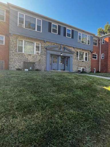 Main picture of 6402 Montgomery Rd