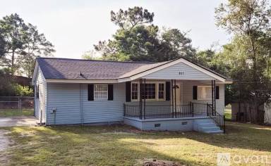 Main picture of 807 Laurel Rd