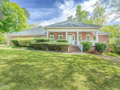 Main picture of 205 Saddle Creek Ct