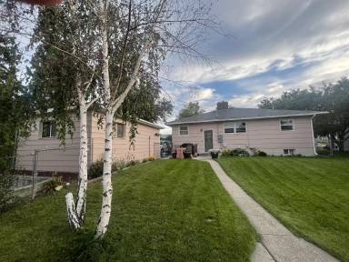 Main picture of 1020 Wilder Ave