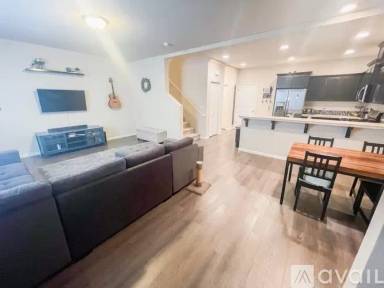 Main picture of 5719 Joynak St S