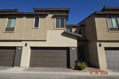 Main picture of 752 Echelon St