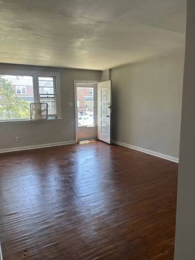 Main picture of 8764 Glenloch St