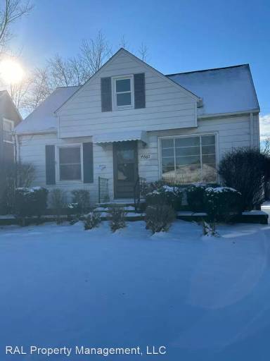 Main picture of 15502 Edgewood Ave