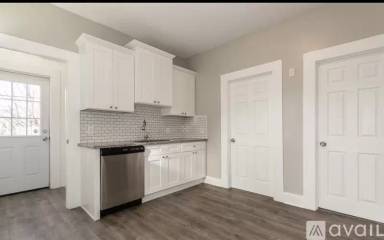 Main picture of 1276 W 67th St