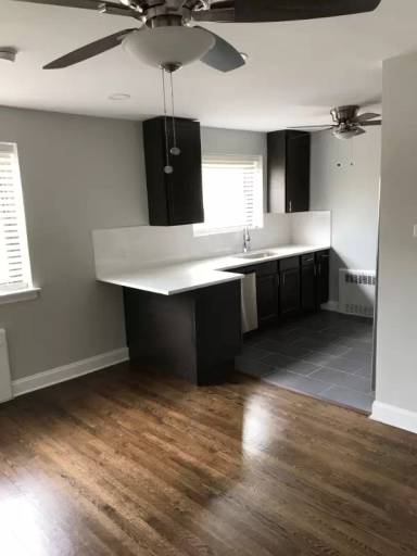 Main picture of 7357 N Sheridan Rd