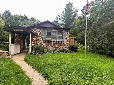 Main picture of 3320 E Johns Ave