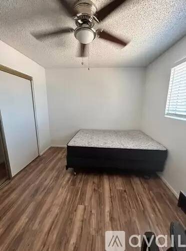 Main picture of 2357 W El Moro Cir