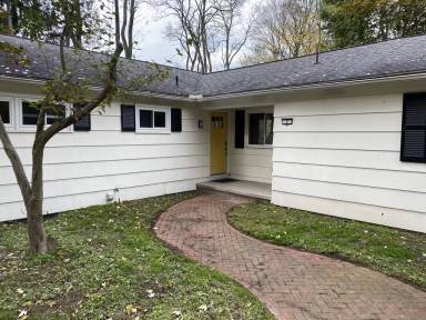 Main picture of 2 Smallwood Dr