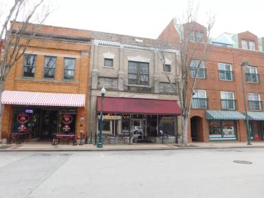 Main picture of 216 Middle St