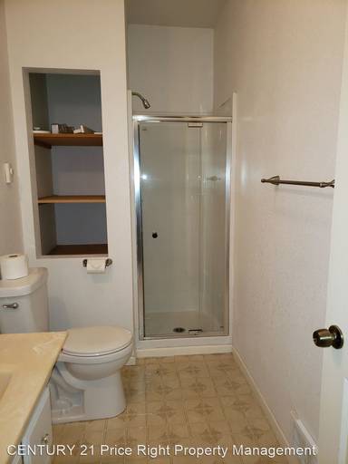 Main picture of 215 Main St