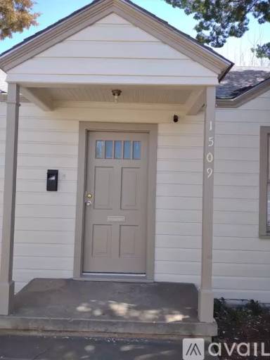 Main picture of 1509 S Lipscomb St