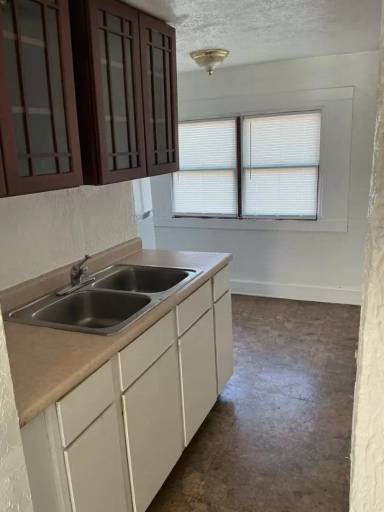 Main picture of 504 Washington Ave