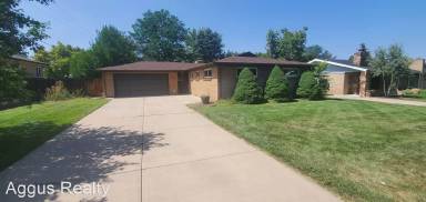 Main picture of 4595 Saulsbury St