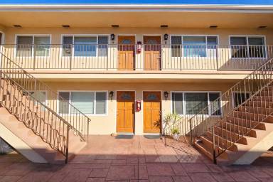 Main picture of 4418 Bond St