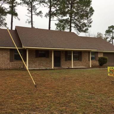 Main picture of 742 Robin Hood Dr