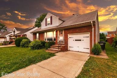 Main picture of 320 Halle Dr