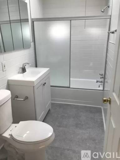 Main picture of 716 S Broadway