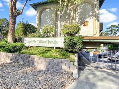 Main picture of 4651 Pico St
