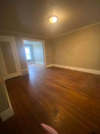 Main picture of 422 Oaklawn Ave