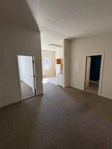 Main picture of 662 Main St