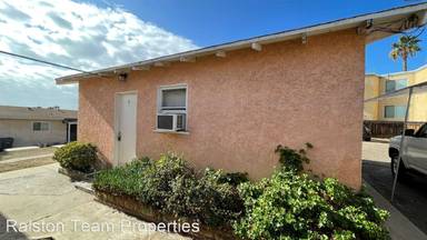 Main picture of 1006 Palm Ave