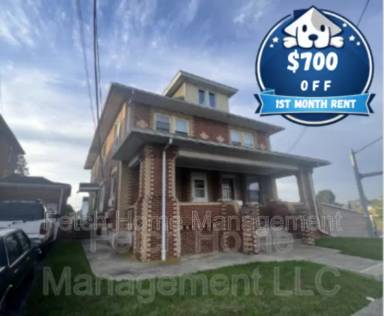 Main picture of 834 W Main St