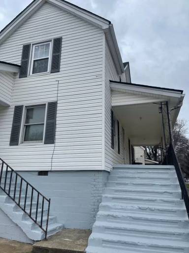 Main picture of 31 Myrtle St SE