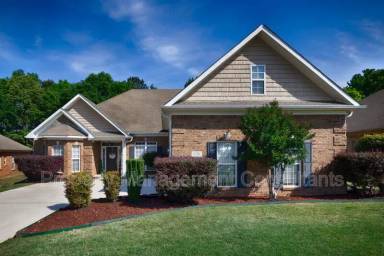 Main picture of 108 Blackwood Dr