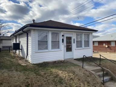 Main picture of 6830 Lansdowne Ave