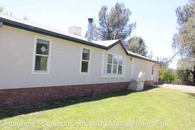 Main picture of 8650 Colonial Manor Dr