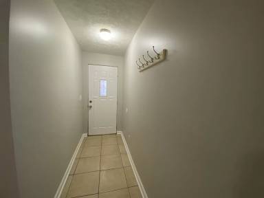 Main picture of 605 Lafayette Ave NE