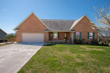 Main picture of 279 Franklin Estates Ln