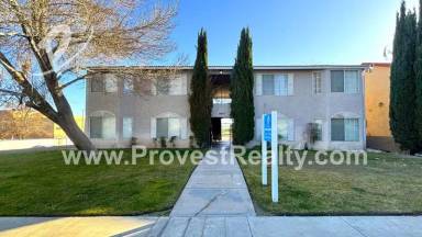 Main picture of 16687 Zenda St