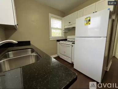 Main picture of 222 Maple St
