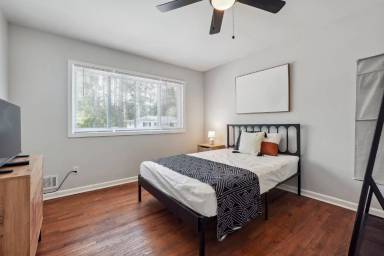 Main picture of 5973 Heatherwood Ln