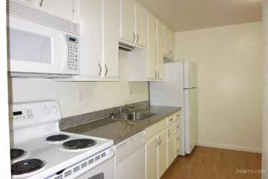 Main picture of 106 Van Ness Ave