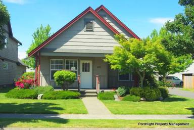 Main picture of 1183 Elm St