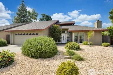 Main picture of 353 Light House Way