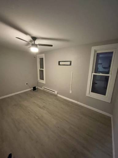 Main picture of 98 S Main St