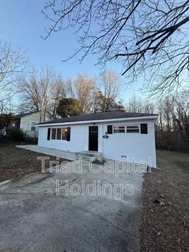 Main picture of 832 E Brookline St
