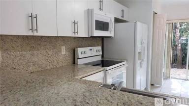 Main picture of 1240 SE 31st Ct