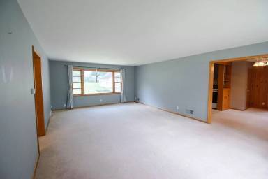 Main picture of 711 7th St NW