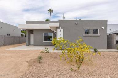 Main picture of 2336 E Harvard St