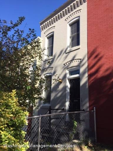 Main picture of 531 9th St NE