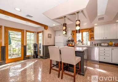 Main picture of 16 Faraway Rd