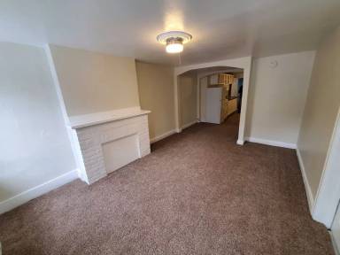 Main picture of 127 Dove St