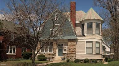 Main picture of 631 Fulton St E